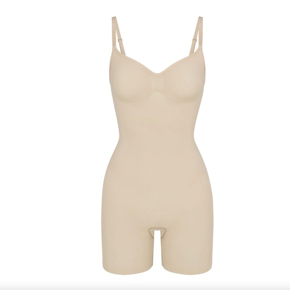 SKIMS Pants - Skims Seamless Sculpt Mid Thigh Bodysuit in Sand Size XXS / XS NWOT